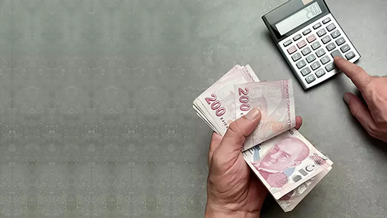 Memur ve emekli maaşlarında mayıs ayı zam verileri paylaşıldı.