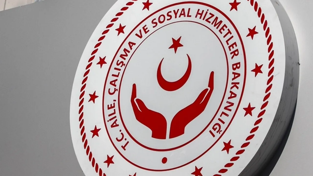 Bakanlıktan İzmir’de ormanda yaşadıkları iddia edilen aileye ilişkin açıklama