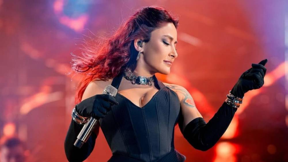 AK Parti'den Melek Mosso konserine tepki: ‘Milli ve manevi değerlerimize laf eden sanatçı’  - Videolu Haber