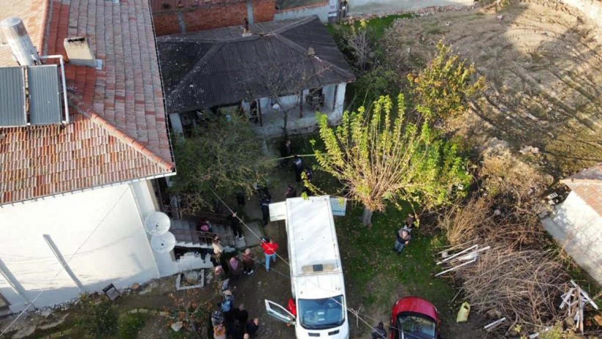 Edirne&rsquo;de akılalmaz olay: Evi yaktı, babasını arayıp &ldquo;gel s&ouml;nd&uuml;r&rdquo; dedi.